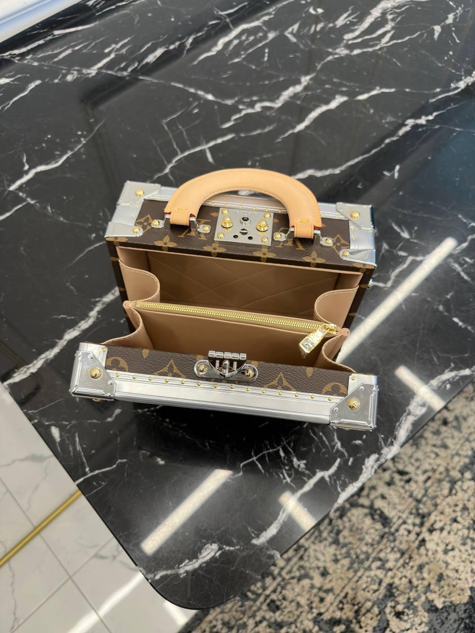 Louis Vuitton Uzay Gemisi Küçük Bavul - Glimmer of Luxury