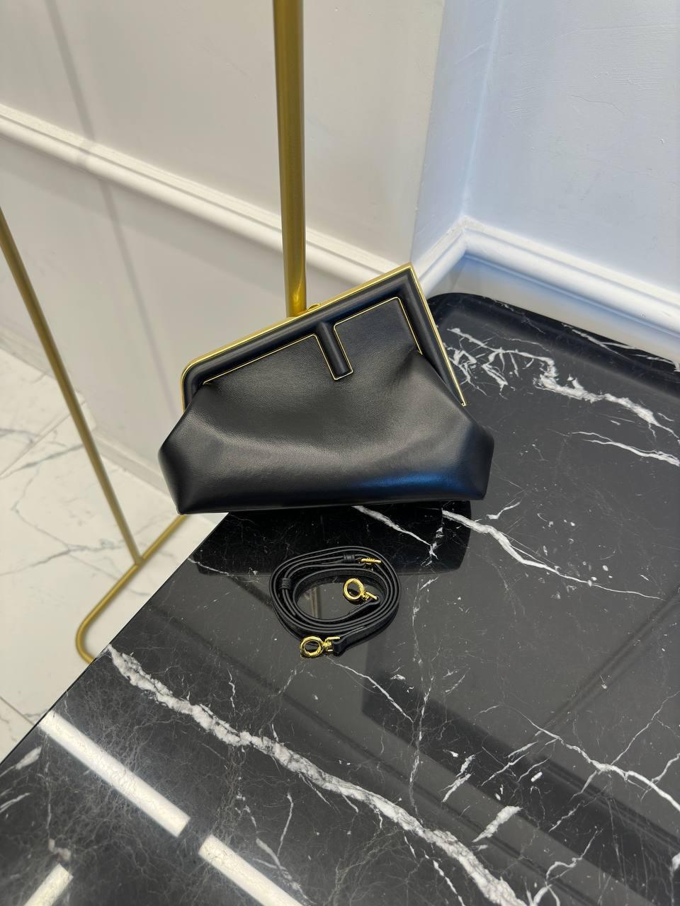 Fendi First Küçük Çanta - Glimmer of Luxury