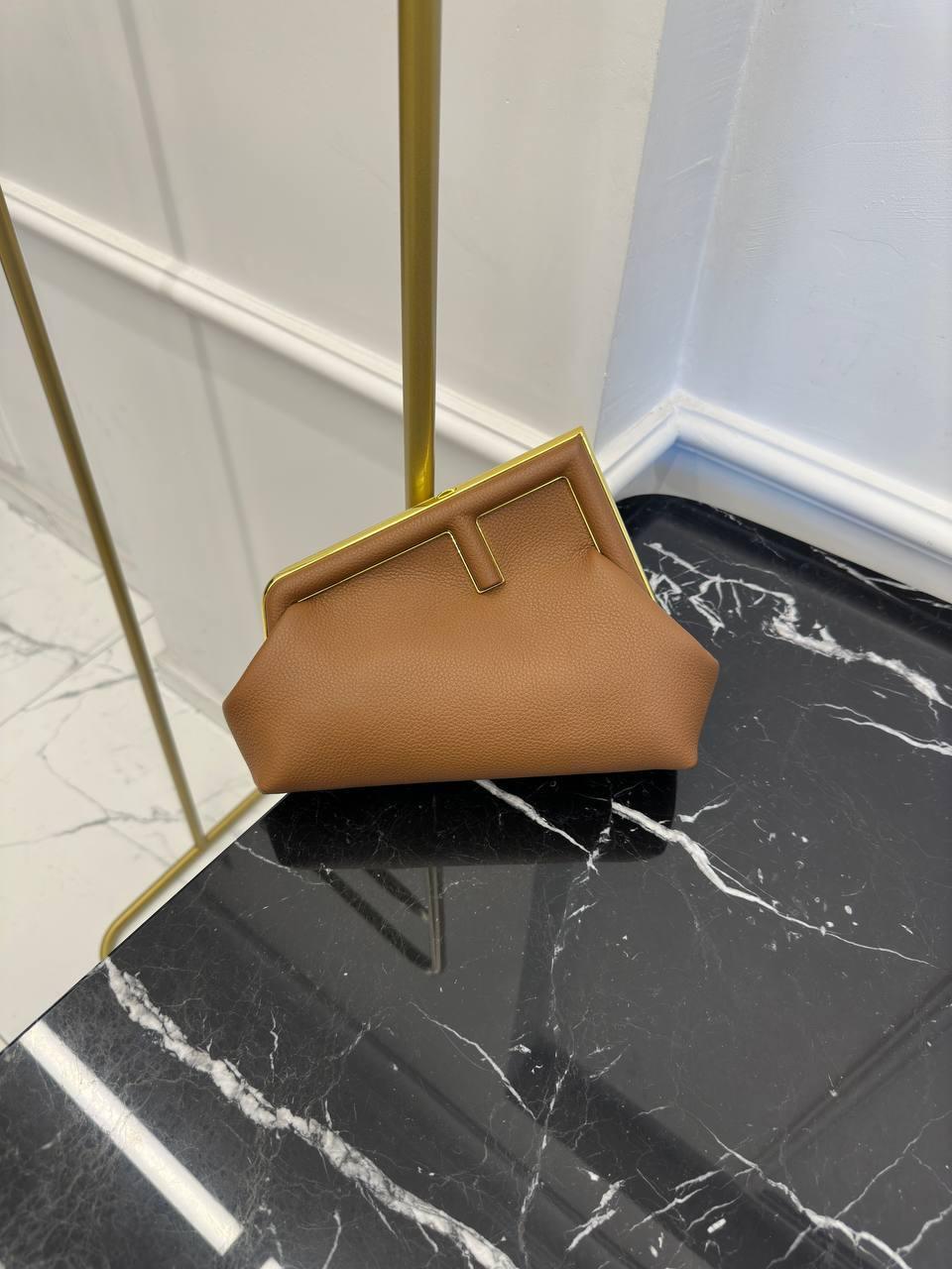 Fendi First Küçük Çanta - Glimmer of Luxury