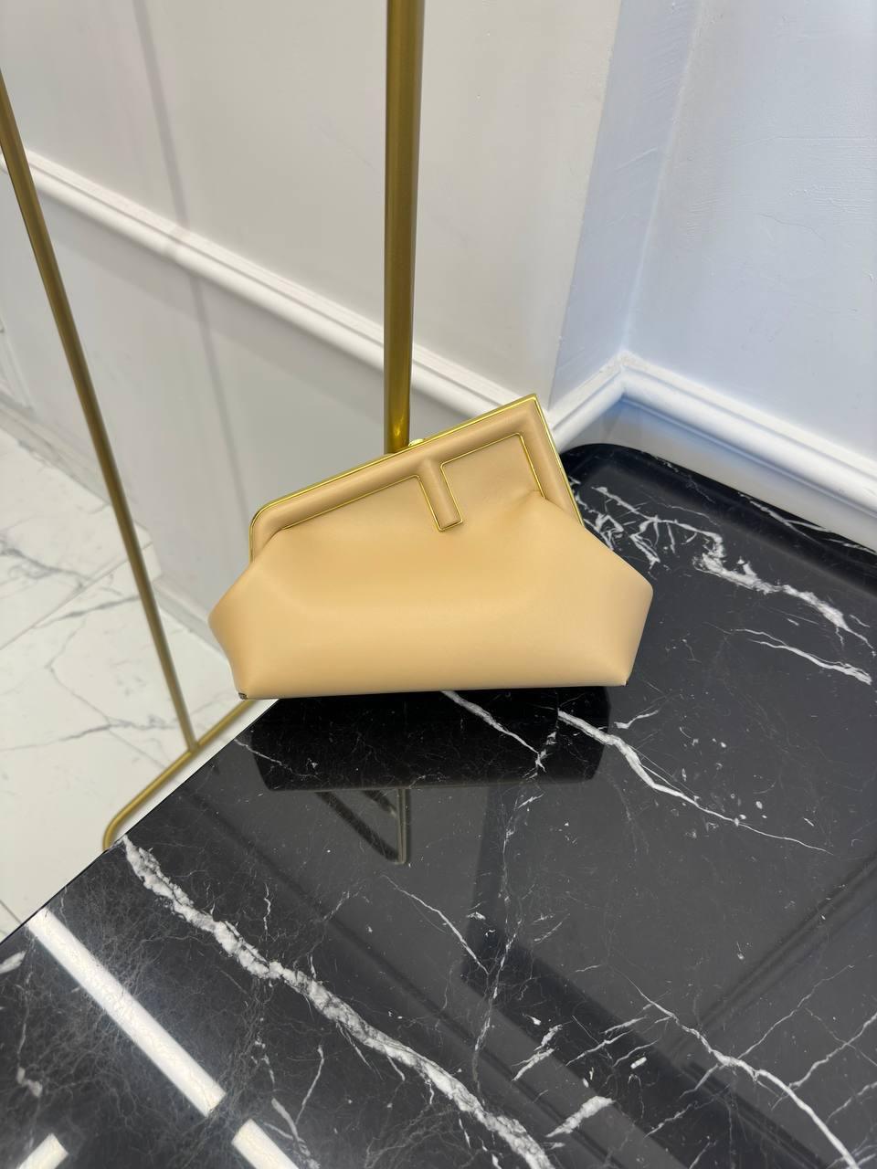 Fendi First Küçük Çanta - Glimmer of Luxury