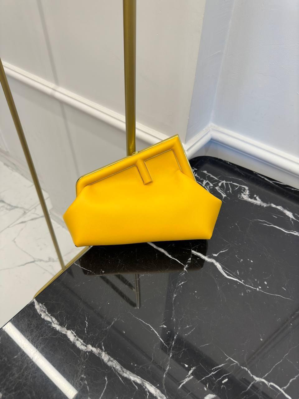 Fendi First Küçük Çanta - Glimmer of Luxury