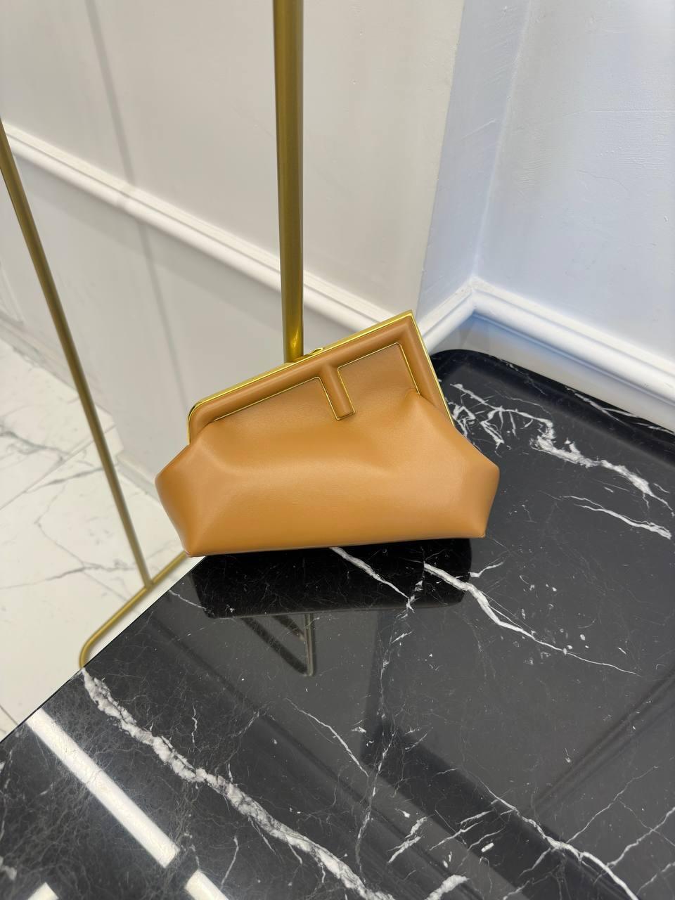 Fendi First Küçük Çanta - Glimmer of Luxury