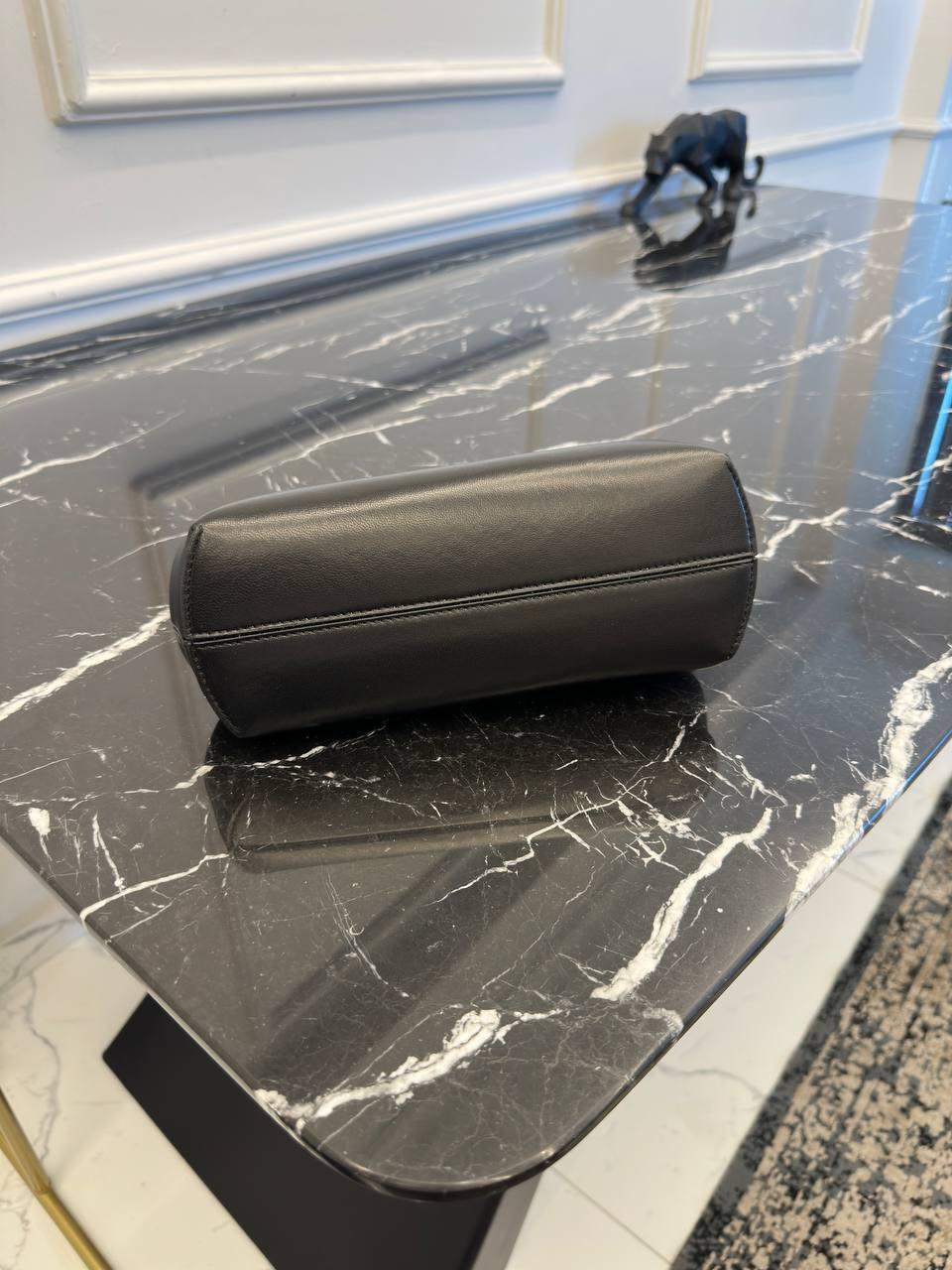 Fendi First Küçük Çanta - Glimmer of Luxury