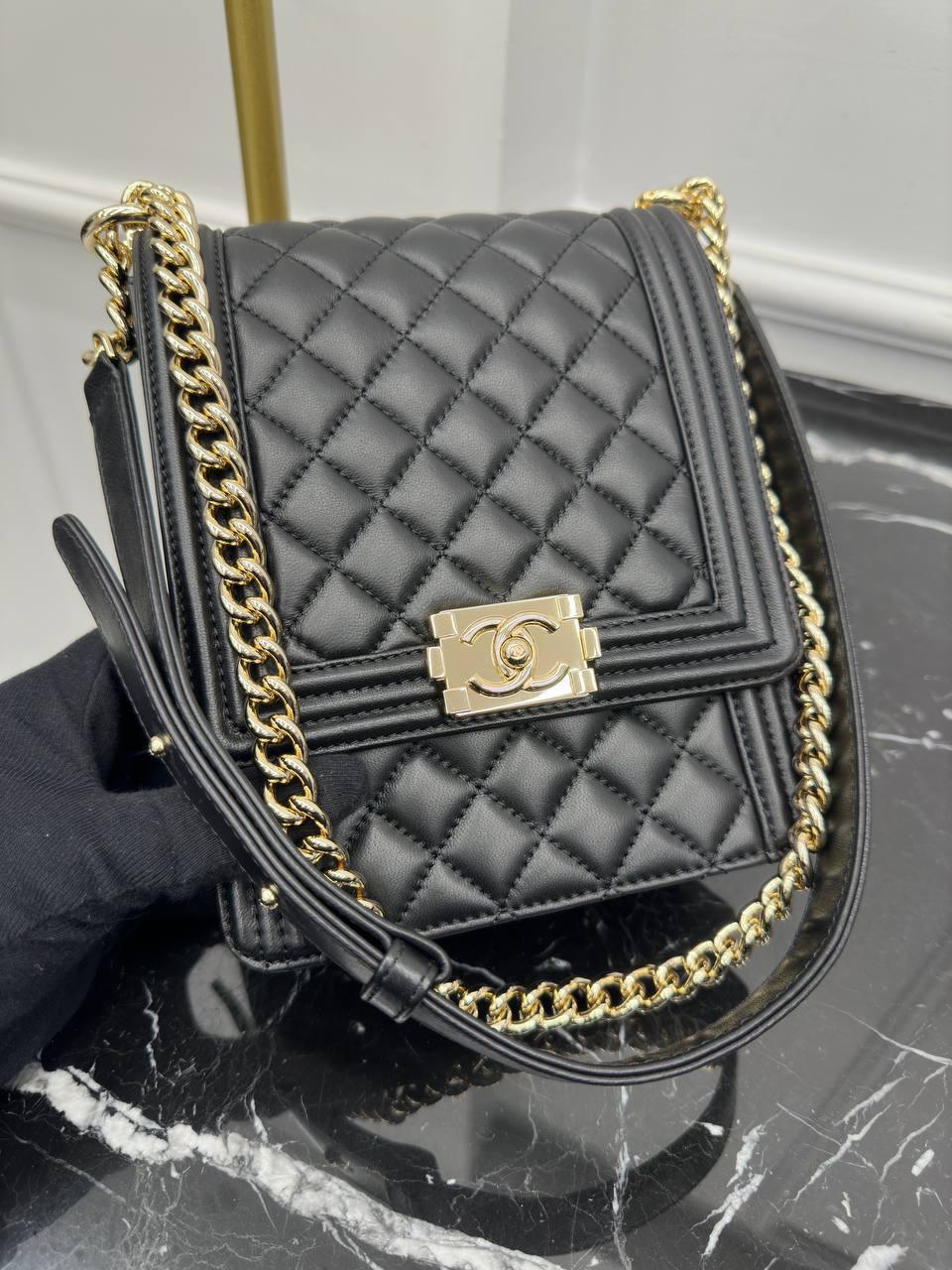 Chanel Dikey Boy Çanta - Glimmer of Luxury