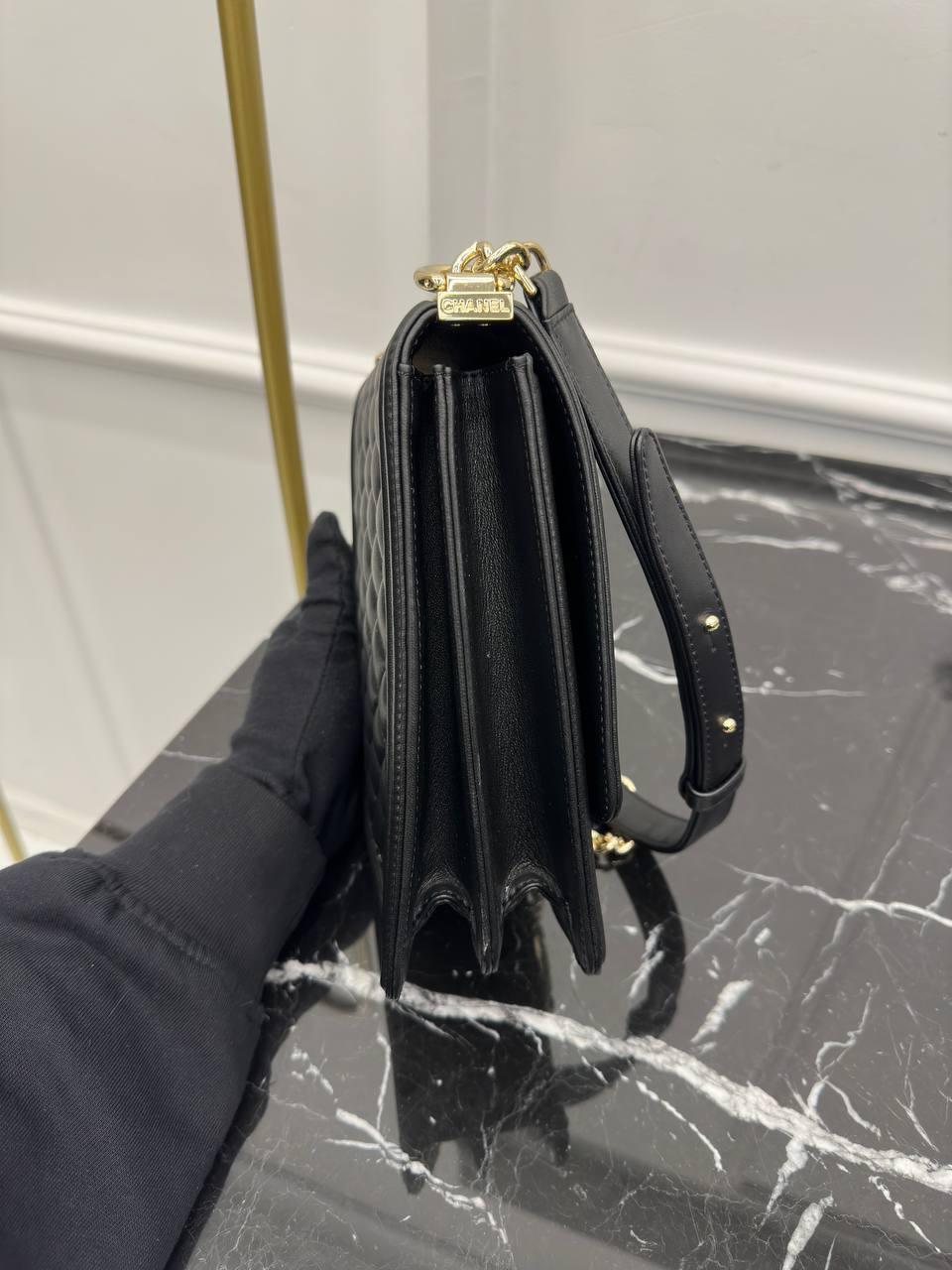 Chanel Dikey Boy Çanta - Glimmer of Luxury