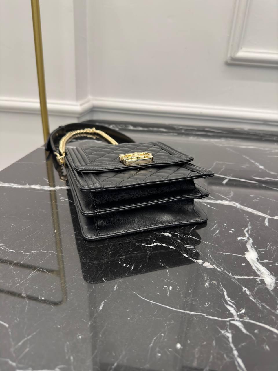 Chanel Dikey Boy Çanta - Glimmer of Luxury