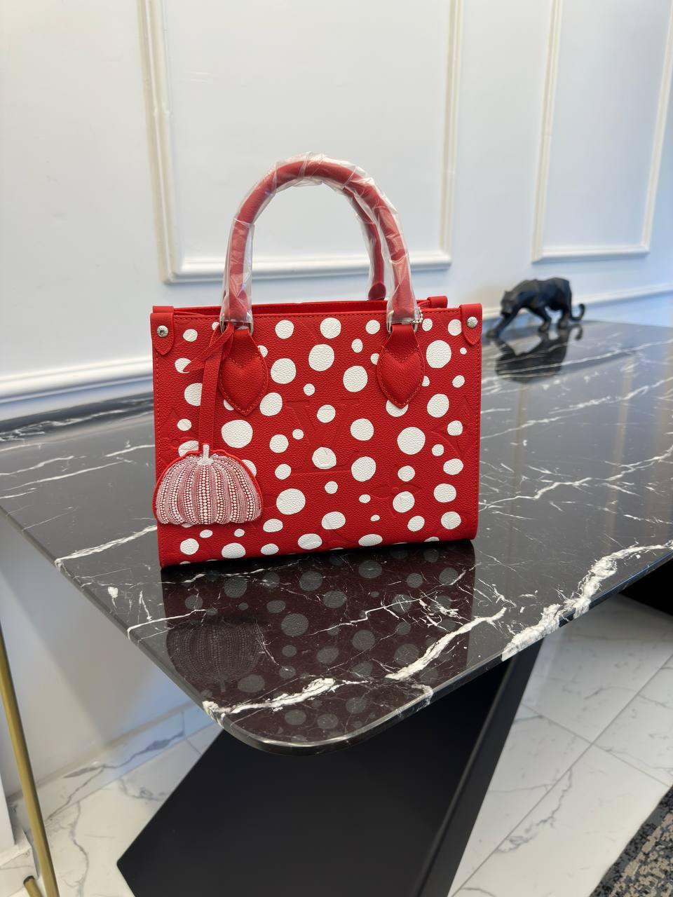 Louis Vuitton LV x YK OnTheGo PM Kadın Çantası - Glimmer of Luxury