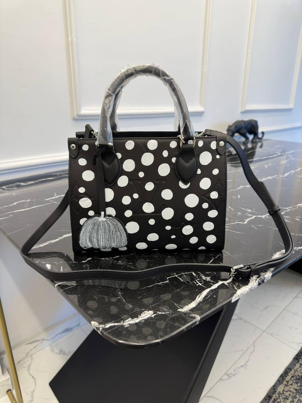 Louis Vuitton LV x YK OnTheGo PM Kadın Çantası - Glimmer of Luxury