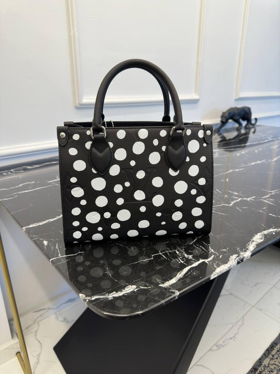 Louis Vuitton LV x YK OnTheGo PM Kadın Çantası - Glimmer of Luxury