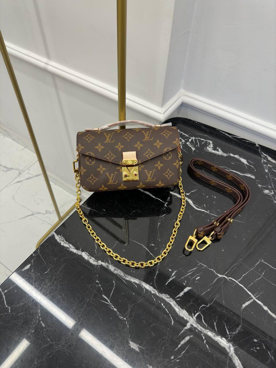 Louis Vuitton Pochette Métis Doğu Batı - Glimmer of Luxury