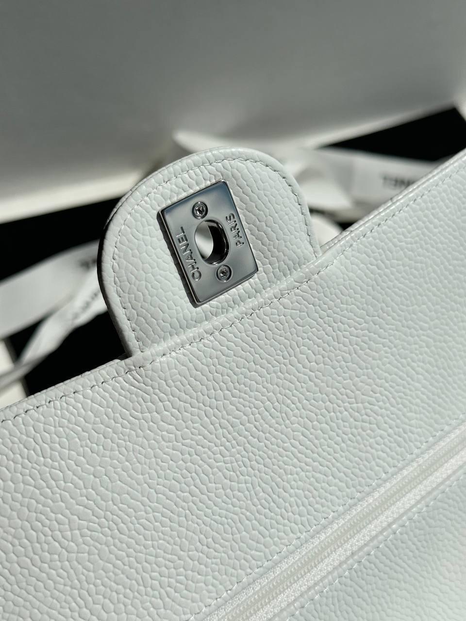 Chanel Klasik Orta Beyaz Havyar - Glimmer of Luxury