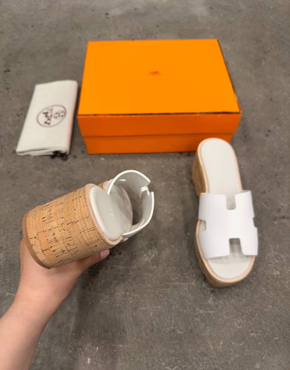 Hermès Eze Sandalet Beyaz - Glimmer of Luxury