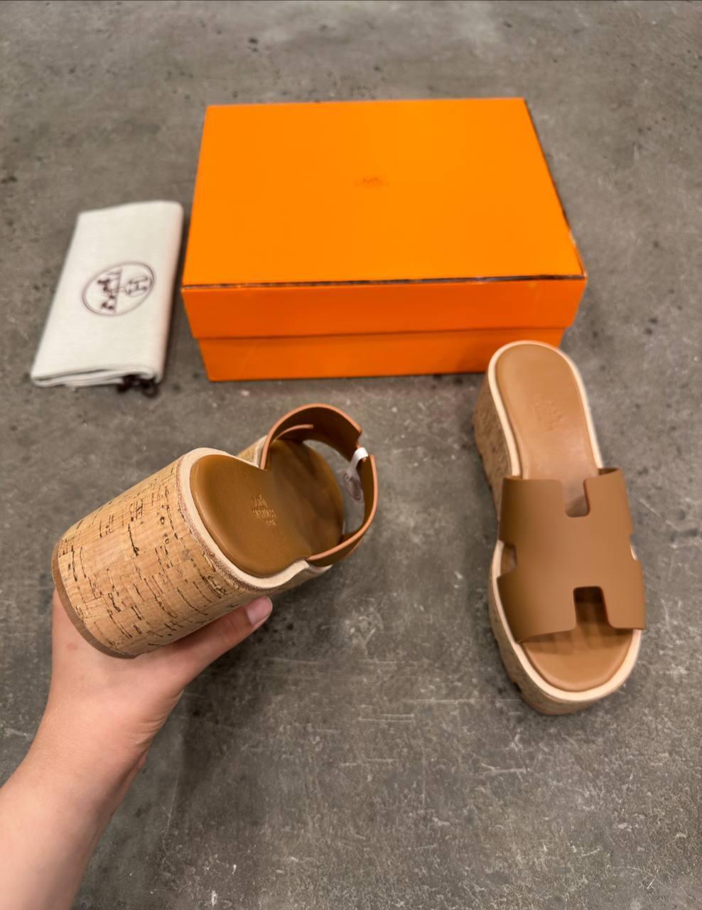 Hermès Eze Sandalet Altın - Glimmer of Luxury