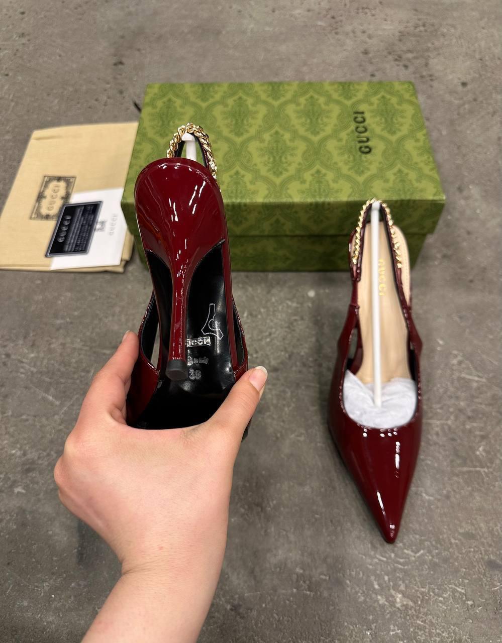 Gucci Signoria Askılı Topuklu Ayakkabı - Glimmer of Luxury