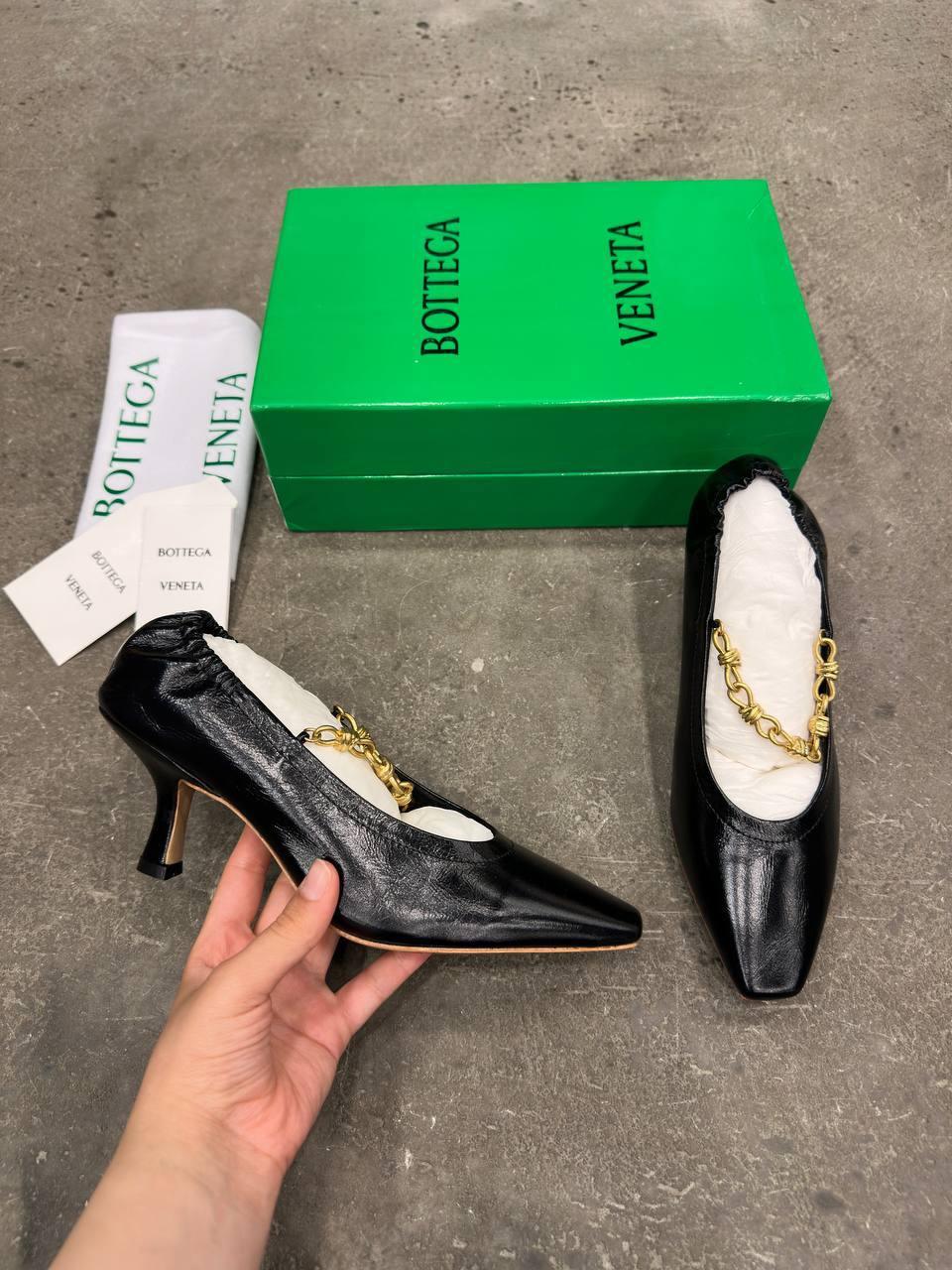 Bottega Veneta Keskin Zincirli Topuklu Ayakkabı - Glimmer of Luxury