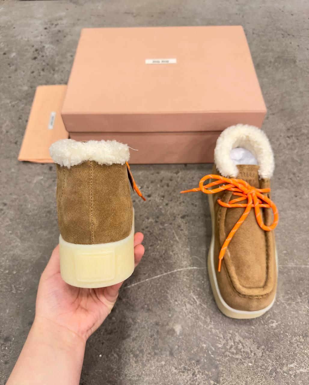 Miu Miu Süet Kürklü Bot - Glimmer of Luxury