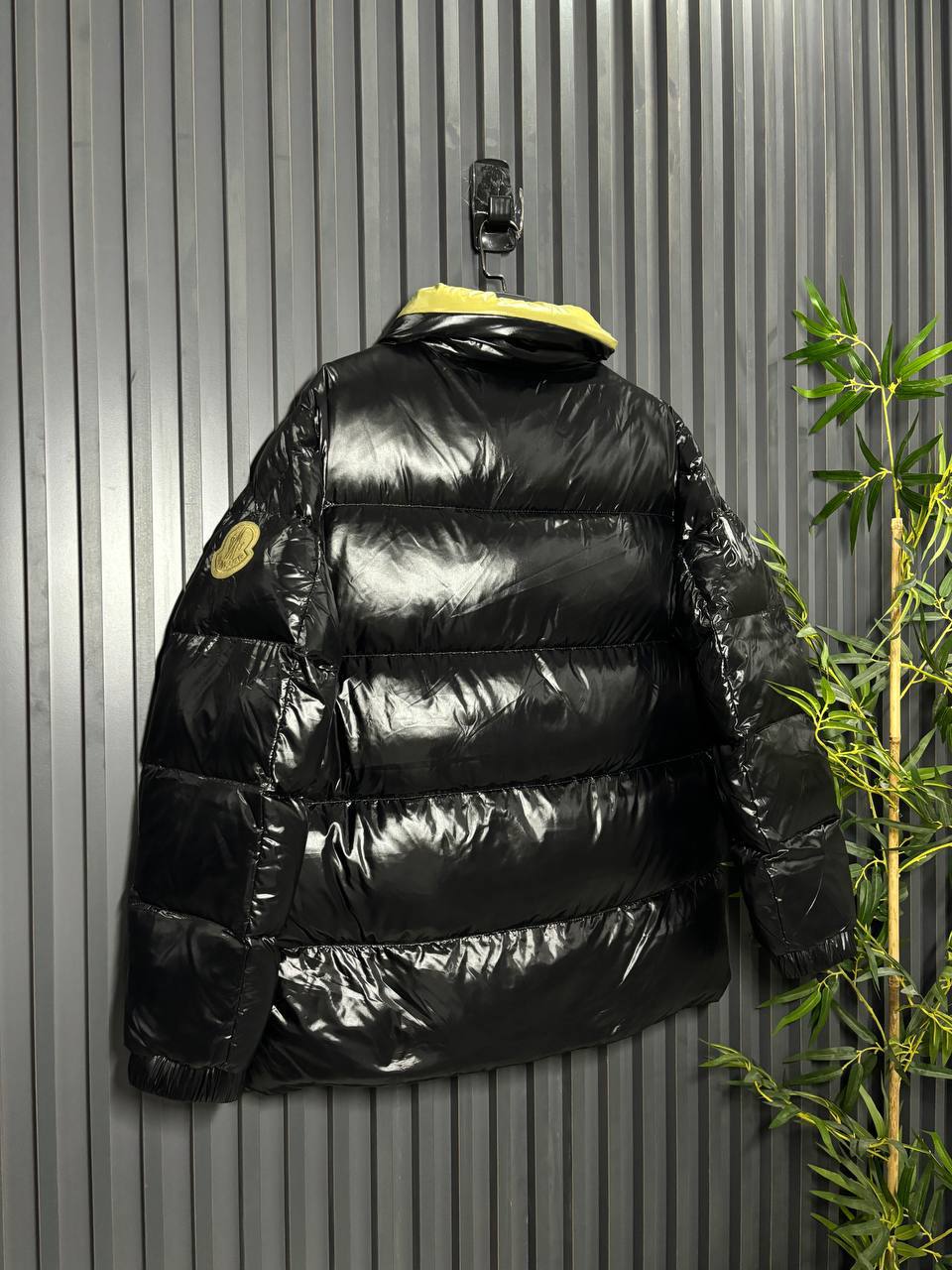 Moncler Kaz Tüyü Dolgulu S25 Erkek Mont - Glimmer of Luxury