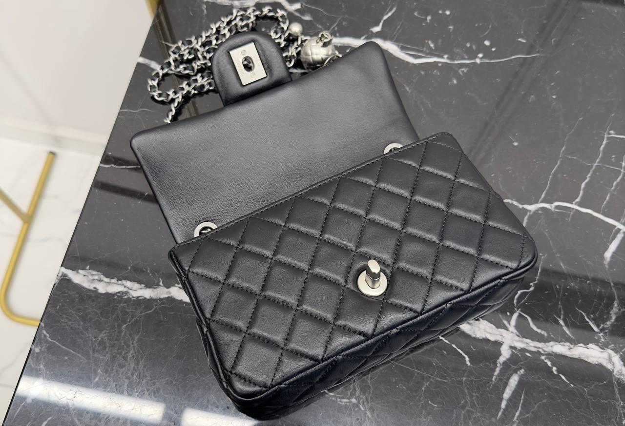 Chanel Klasik Mini Çanta - Glimmer of Luxury