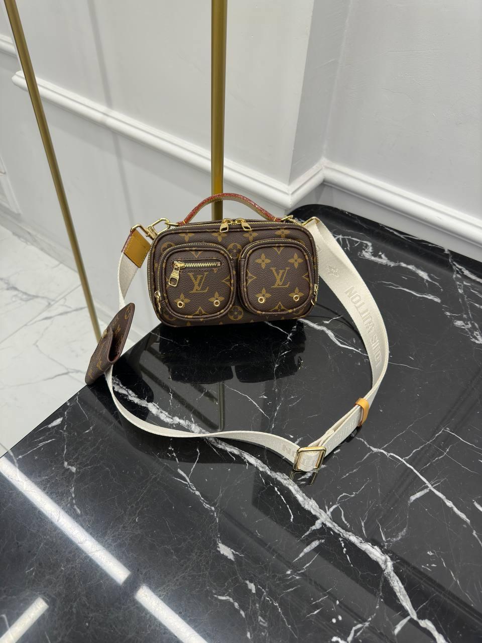 Louis Vuitton Çapraz Utility Deri Çanta - Glimmer of Luxury