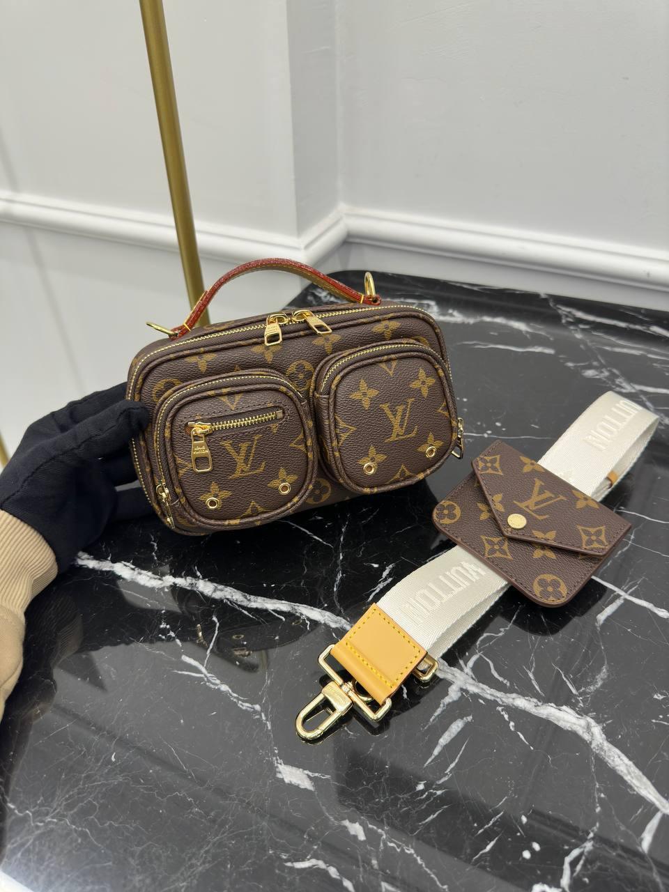 Louis Vuitton Çapraz Utility Deri Çanta - Glimmer of Luxury