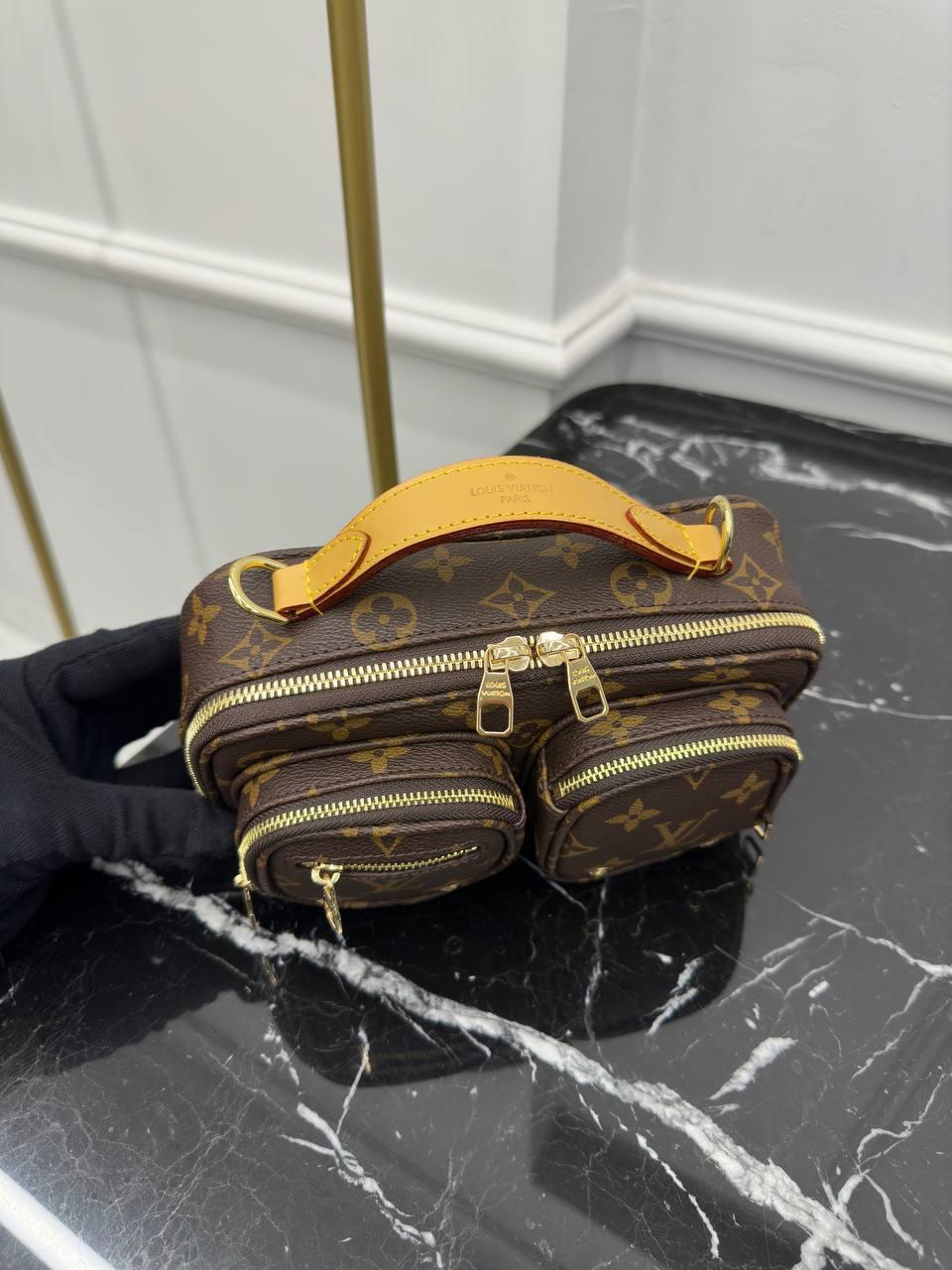 Louis Vuitton Çapraz Utility Deri Çanta - Glimmer of Luxury