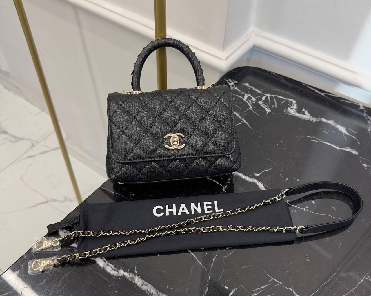 Chanel Küçük 24cm Coco Saplı Kapak Siyah Havyar Derisi Çanta - Glimmer of Luxury