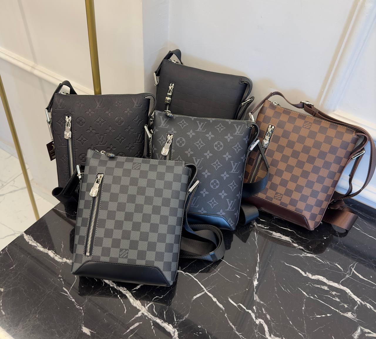 Louis Vuitton Damier Infini Discovery Messenger BB Onyx - Glimmer of Luxury