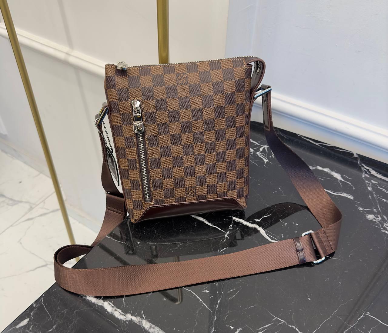 Louis Vuitton Damier Infini Discovery Messenger BB Onyx - Glimmer of Luxury