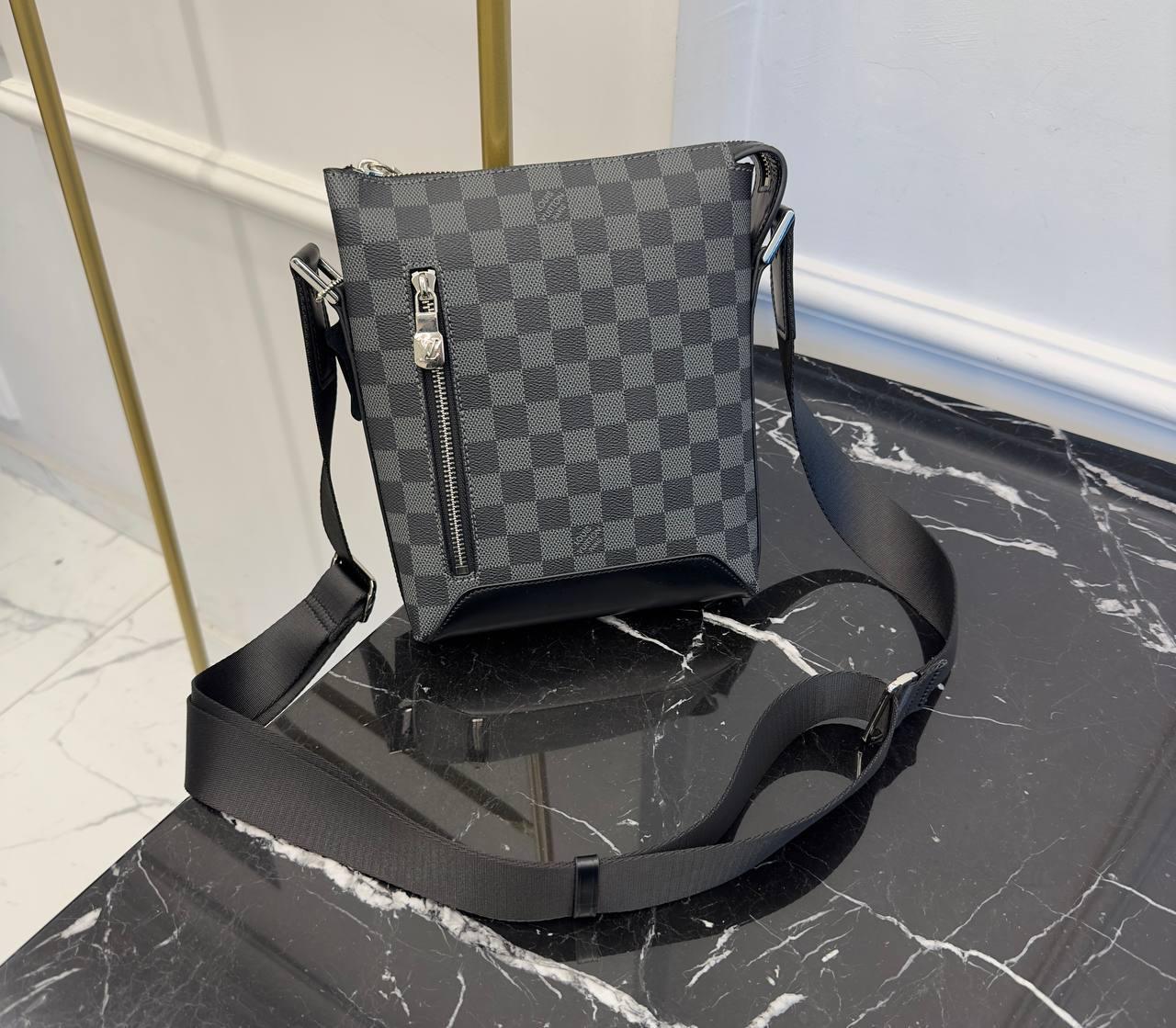 Louis Vuitton Damier Infini Discovery Messenger BB Onyx - Glimmer of Luxury