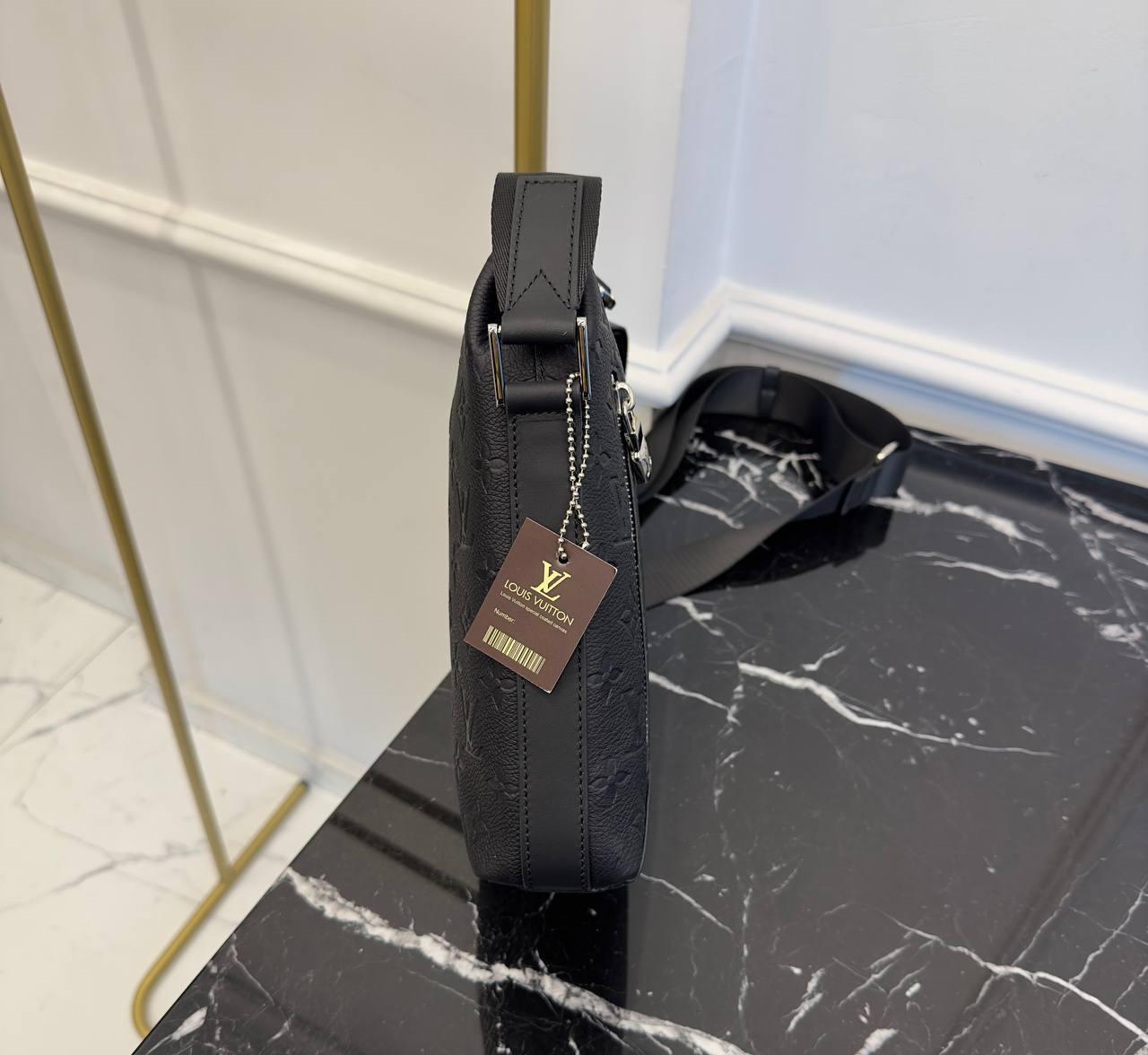 Louis Vuitton Damier Infini Discovery Messenger BB Onyx - Glimmer of Luxury