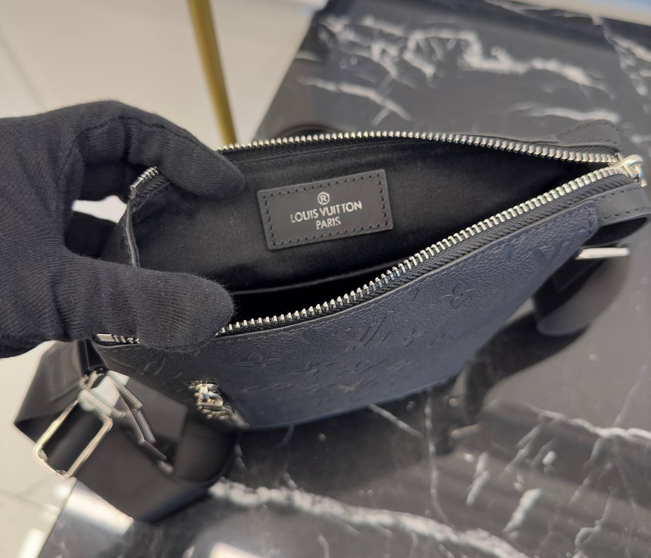 Louis Vuitton Damier Infini Discovery Messenger BB Onyx - Glimmer of Luxury