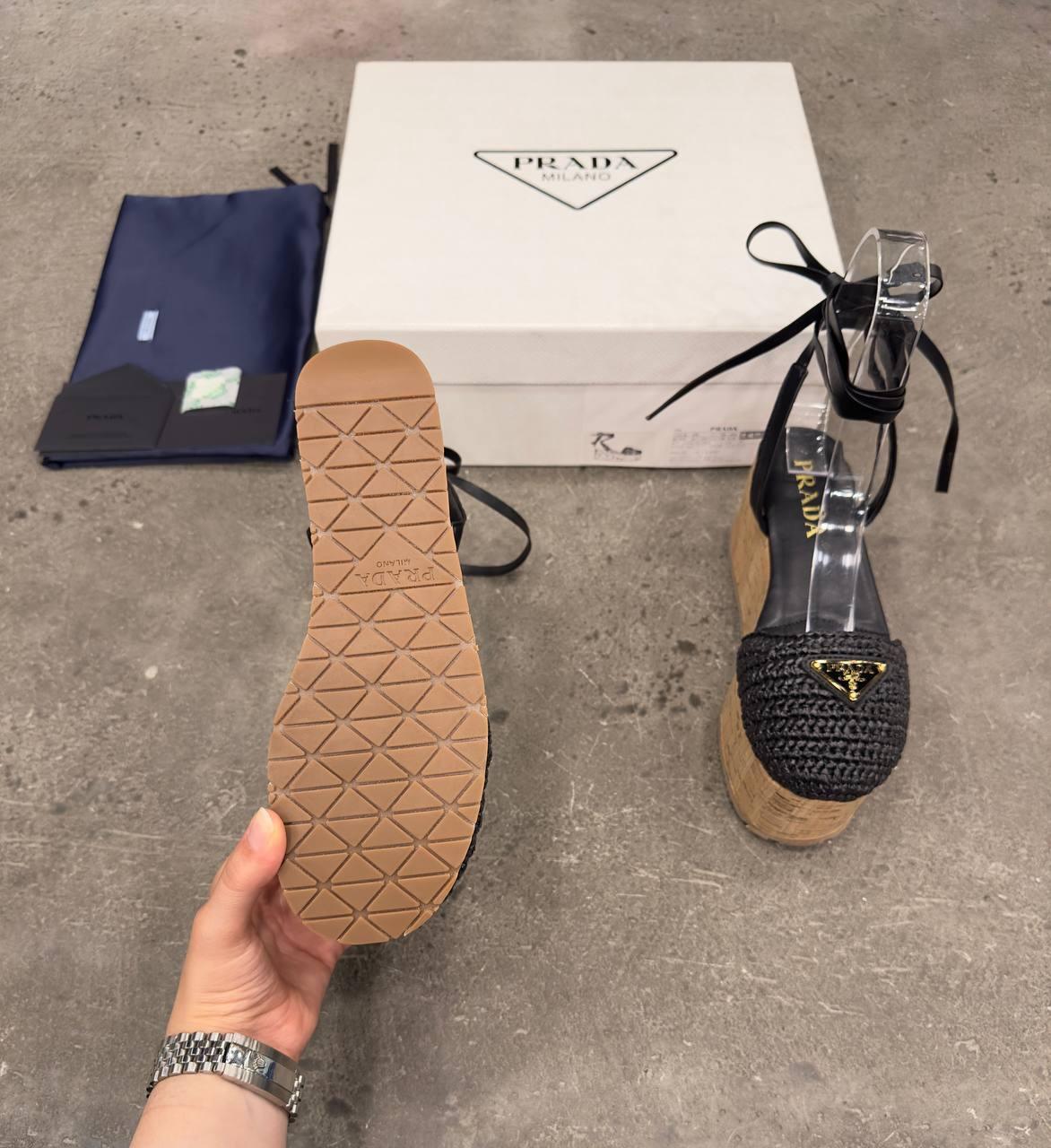 Prada Rafia Kama Topuklu Sandalet - Glimmer of Luxury