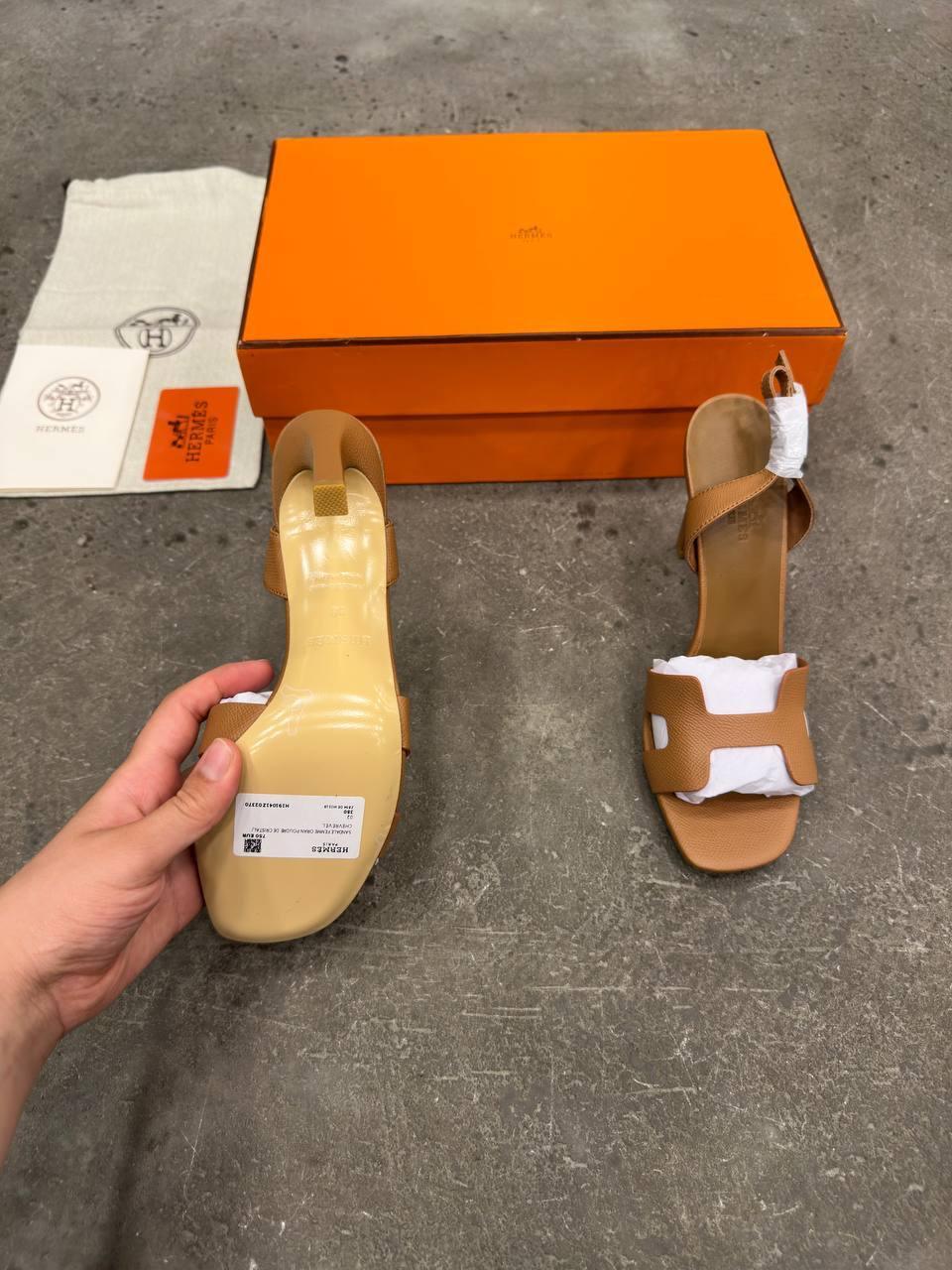 Hermès Ella 105 Sandal Altın - Glimmer of Luxury