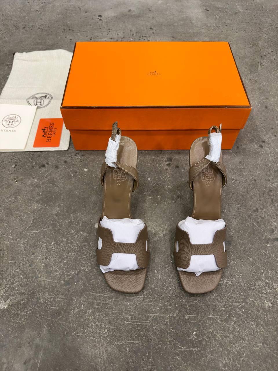 Hermès Ella 105 Sandal Etoupe - Glimmer of Luxury