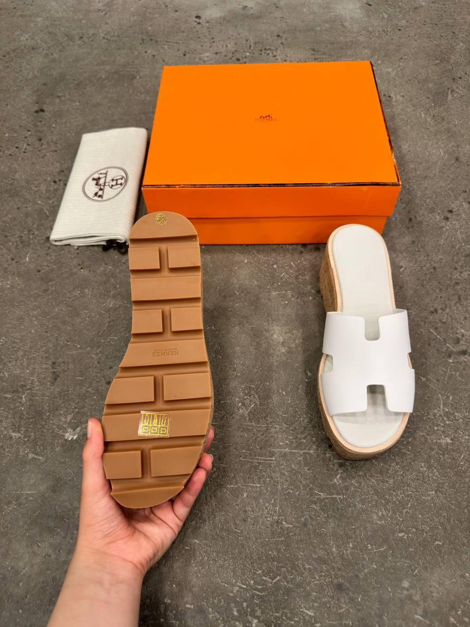 Hermès Eze Sandalet Beyaz - Glimmer of Luxury