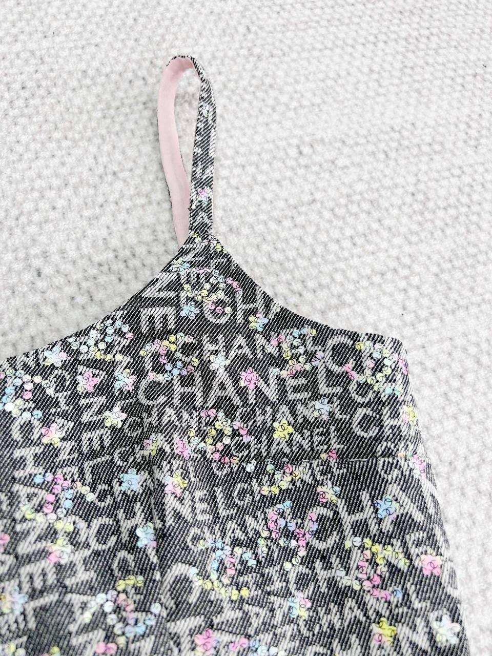 Chanel 24C Patlayıcı İşlemeli Payet logo Denim Kaşkorse - Glimmer of Luxury