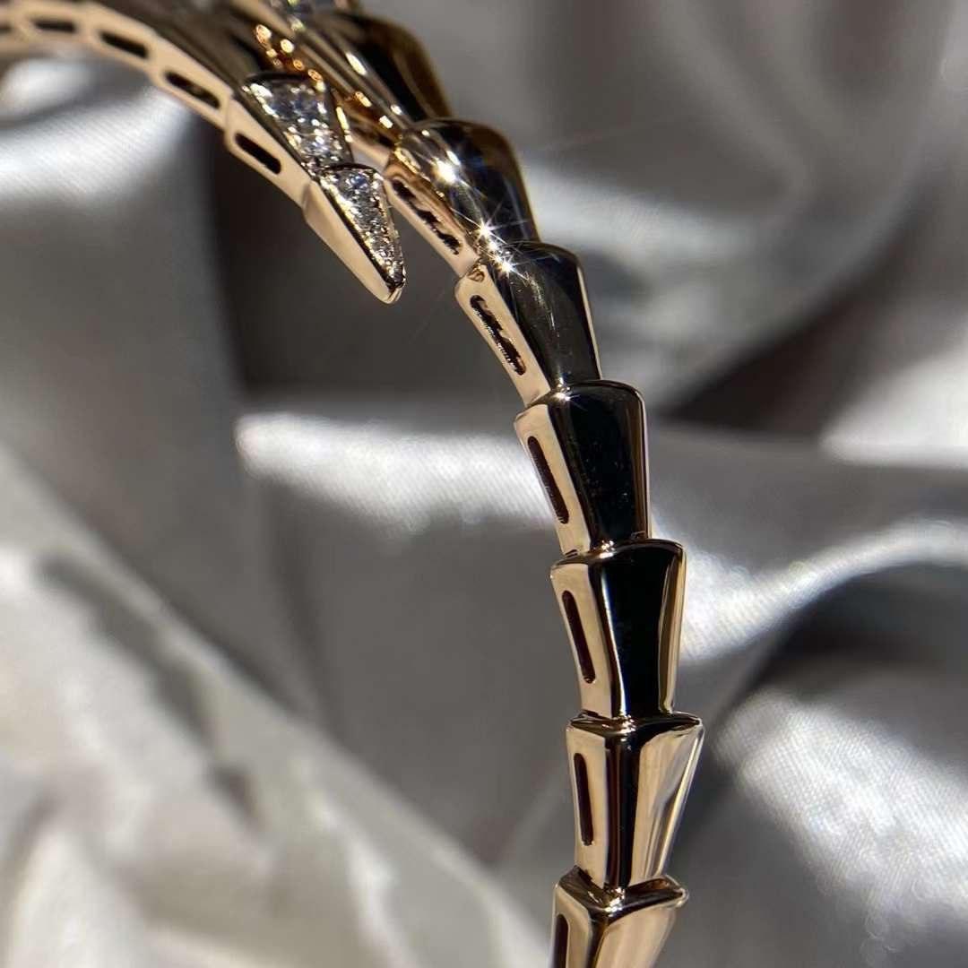 BVLGARI 18 Ayar Altın Pırlanta Bileklik - Glimmer of Luxury