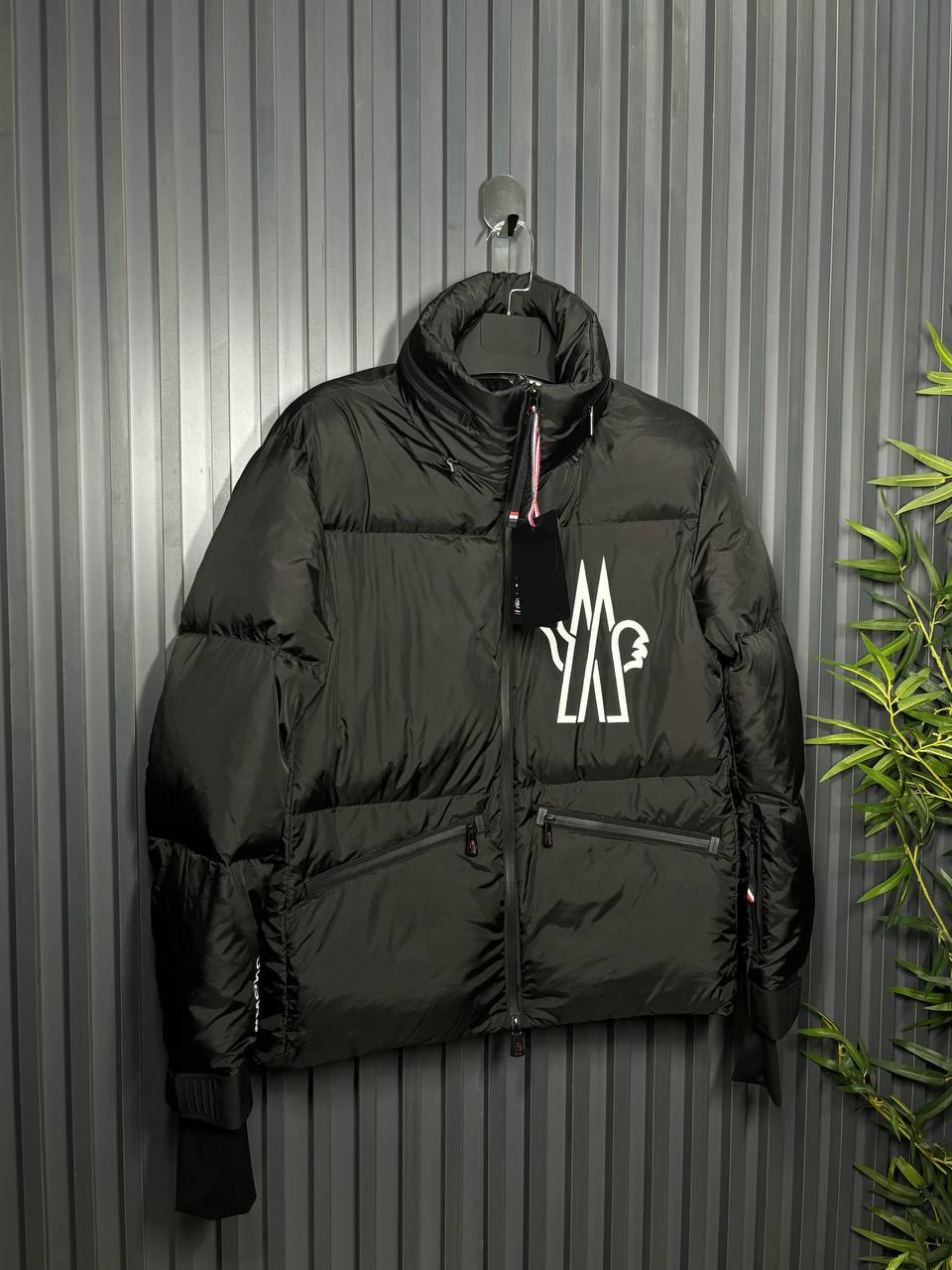 Moncler Verdons Logo Baskılı Kayak Montu - Glimmer of Luxury