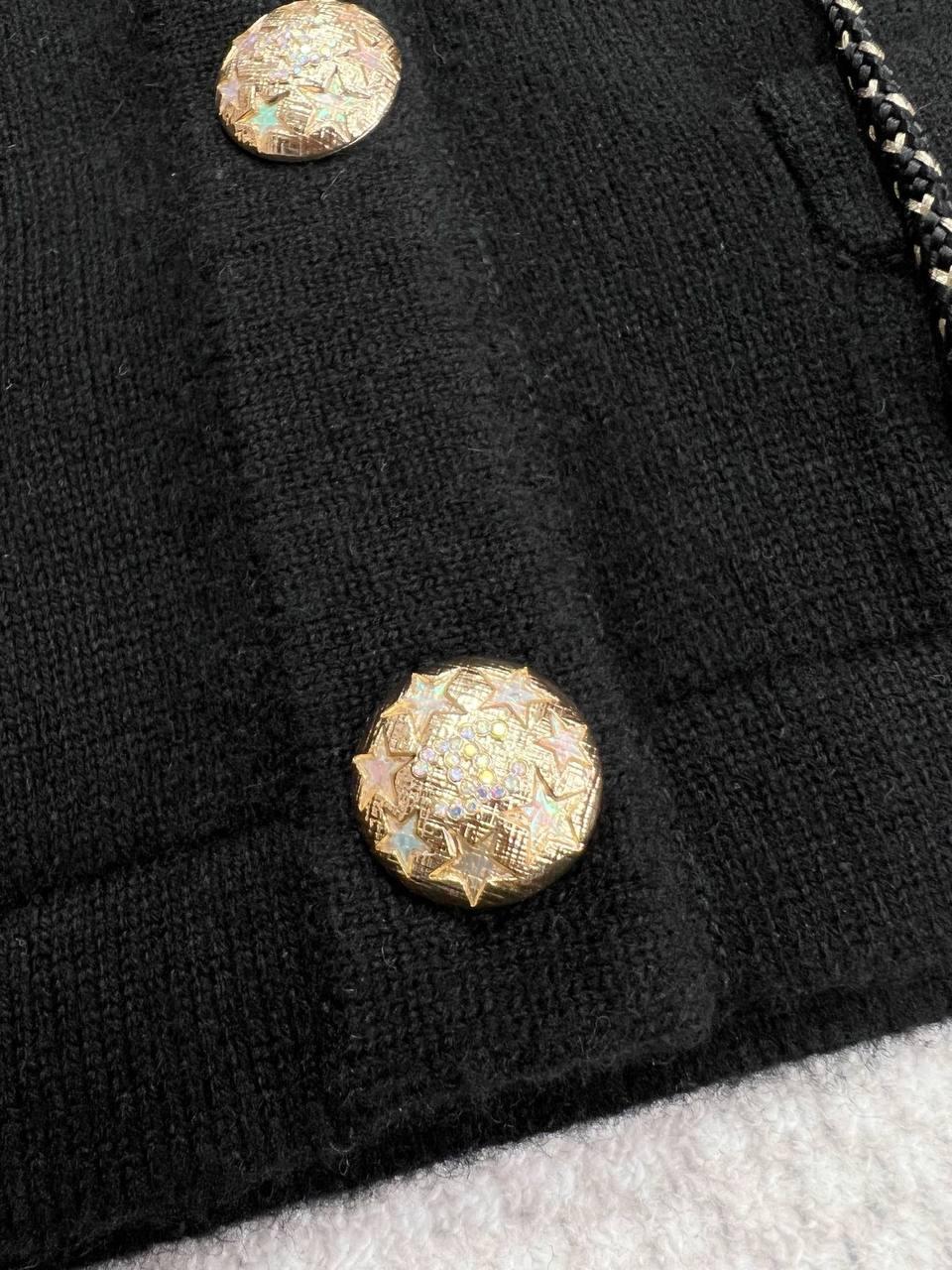 Chanel Siyah Kaşmir Yelek - Glimmer of Luxury