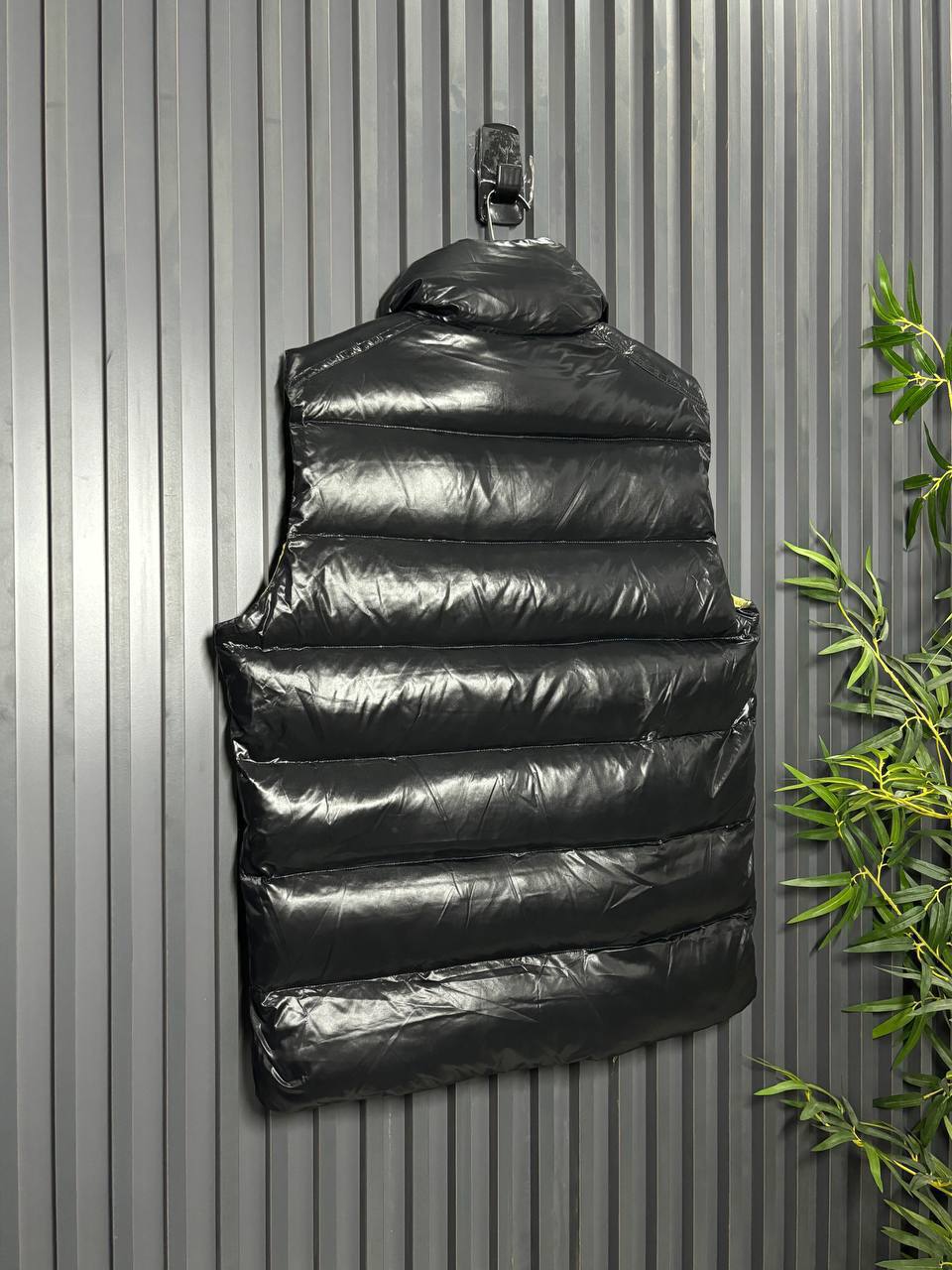 Moncler Kaz Tüyü Dolgulu Yelek - Glimmer of Luxury