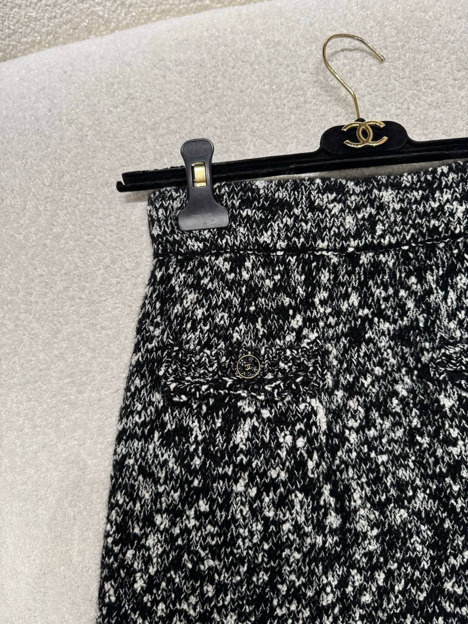 Chanel 25B Plaid Tweed Skirt