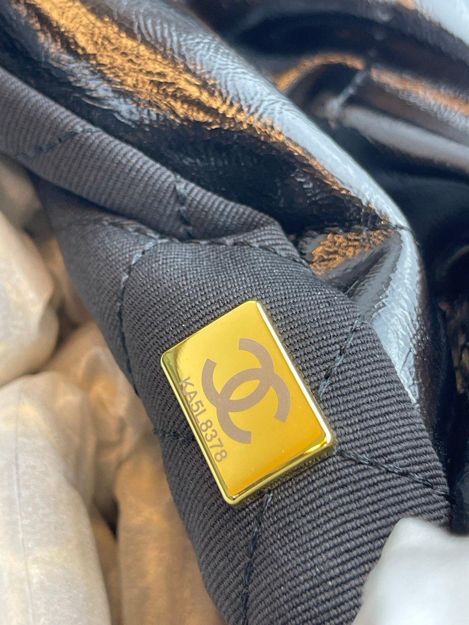 Chanel Siyah Dana Derisi Küçük Kova Çantası İnci Takılar İle - Glimmer of Luxury