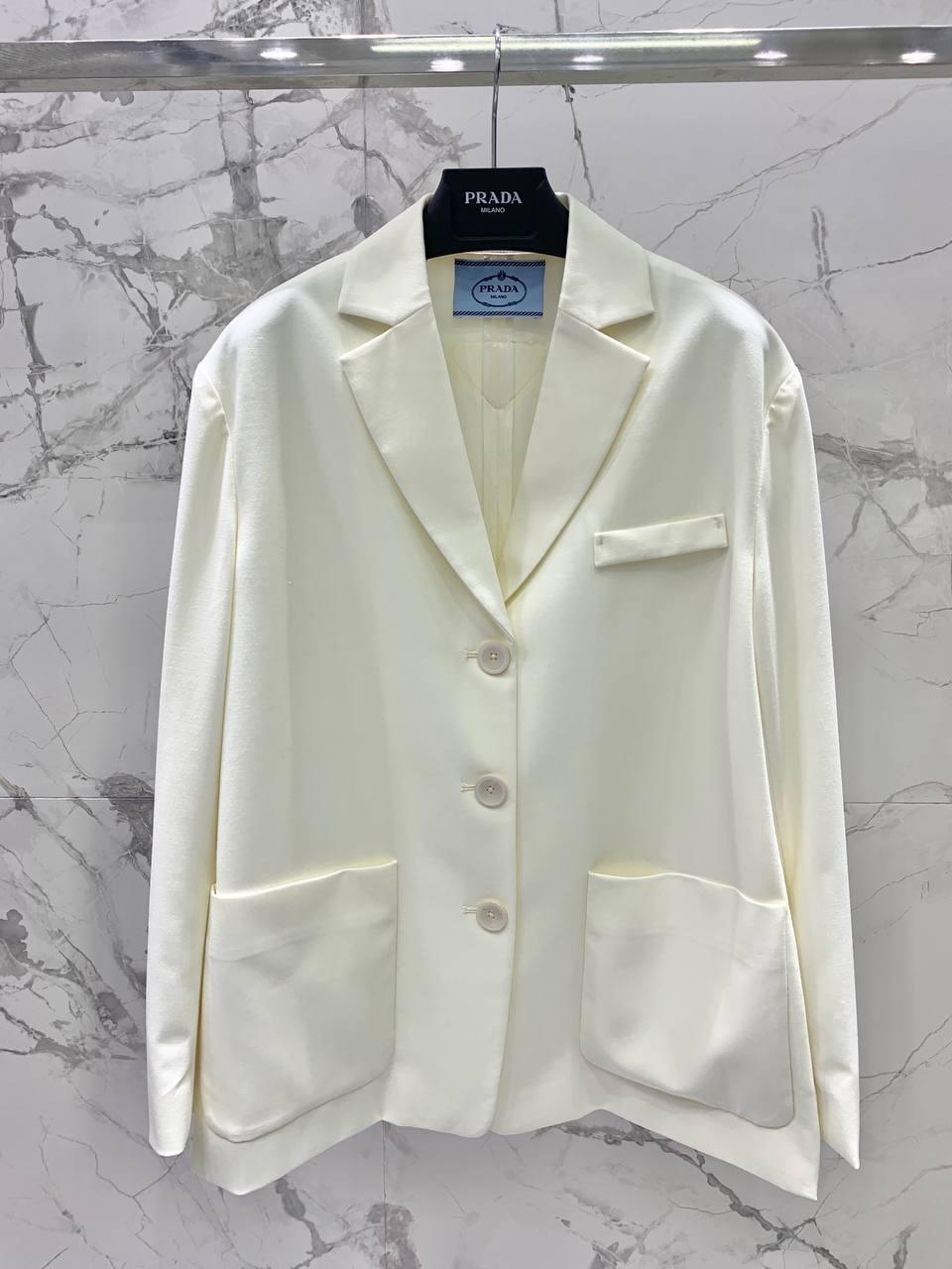 Prada Takım Elbise - Glimmer of Luxury