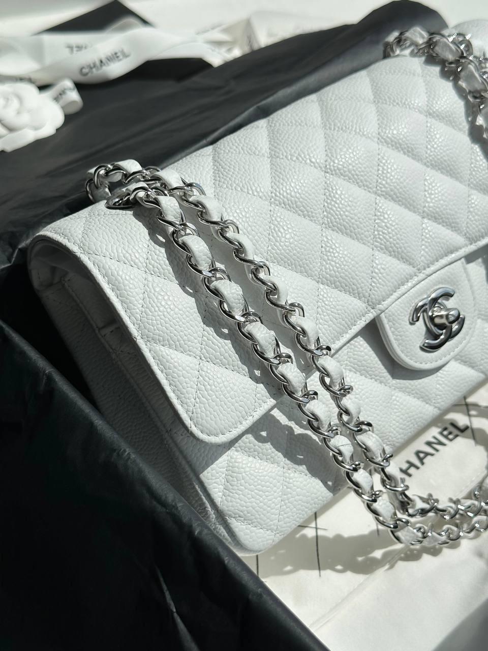Chanel Klasik Orta Beyaz Havyar - Glimmer of Luxury