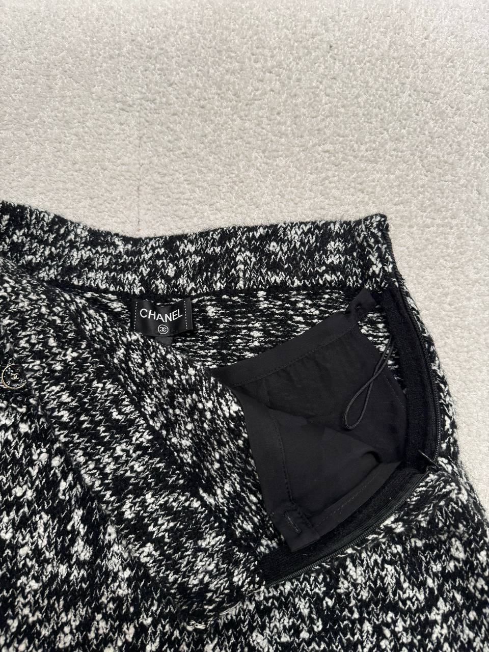 Chanel 25B Plaid Tweed Skirt