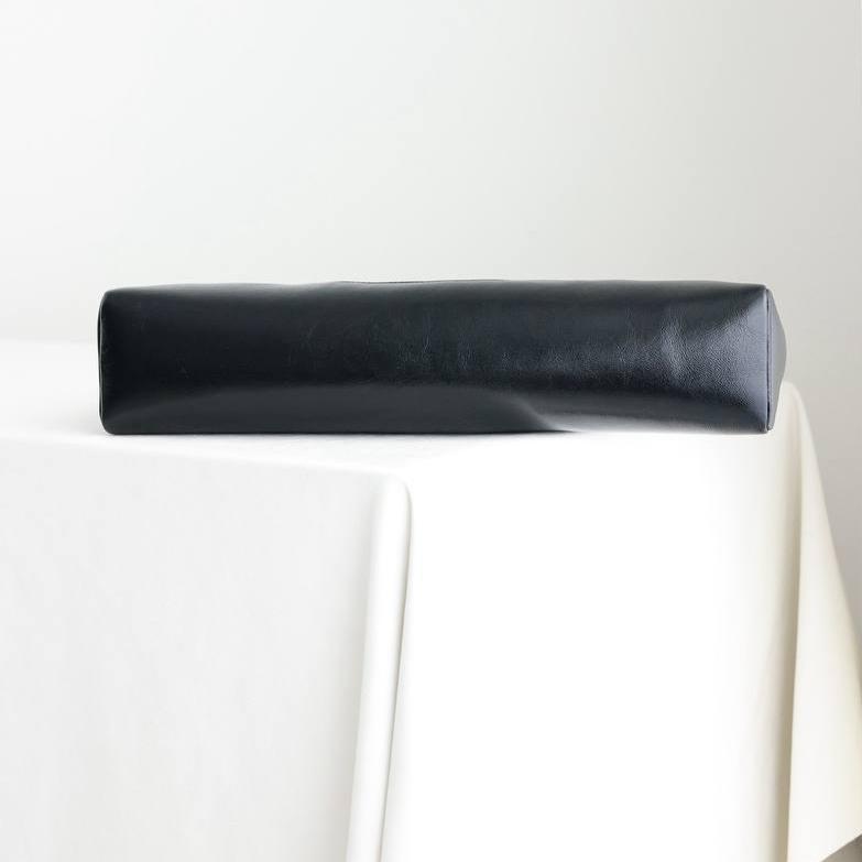 Chanel Parlak Kuzu Derisi Kapitone 31' Alışveriş Çantası Siyah - Glimmer of Luxury