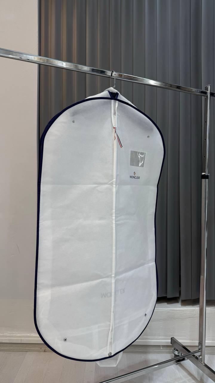 Moncler Kaz Tüyü Dolgulu Erkek Montu - Glimmer of Luxury