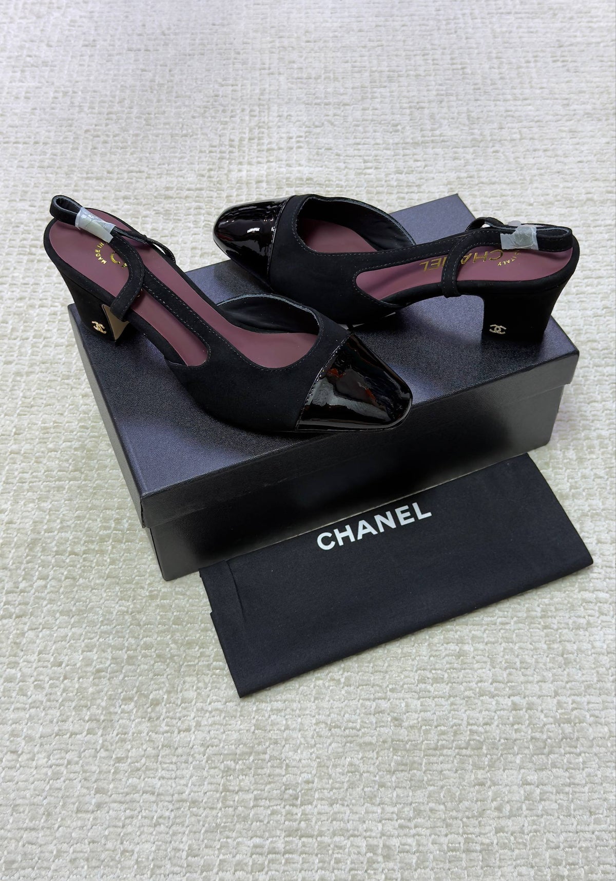 Chanel Patent Leather Closed Toe CC Slingback Shoes 2025